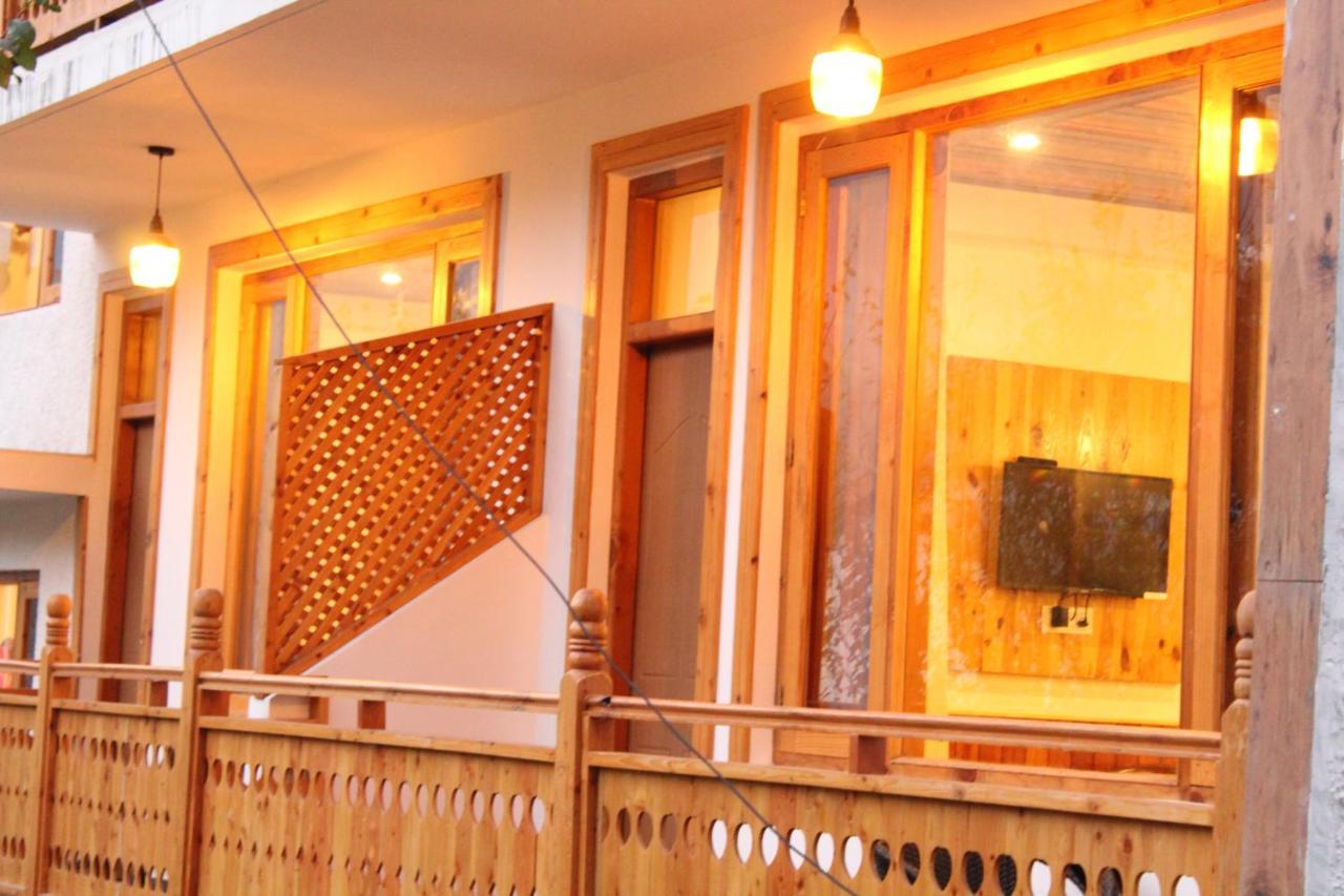 Hotel Vaibhav Regency Manāli Exteriér fotografie