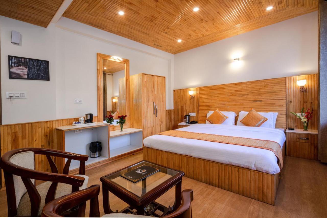 Hotel Vaibhav Regency Manāli Exteriér fotografie
