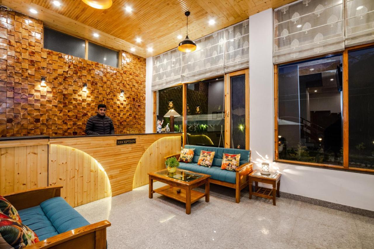 Hotel Vaibhav Regency Manāli Exteriér fotografie