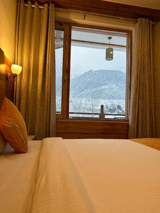 Hotel Vaibhav Regency Manāli Exteriér fotografie